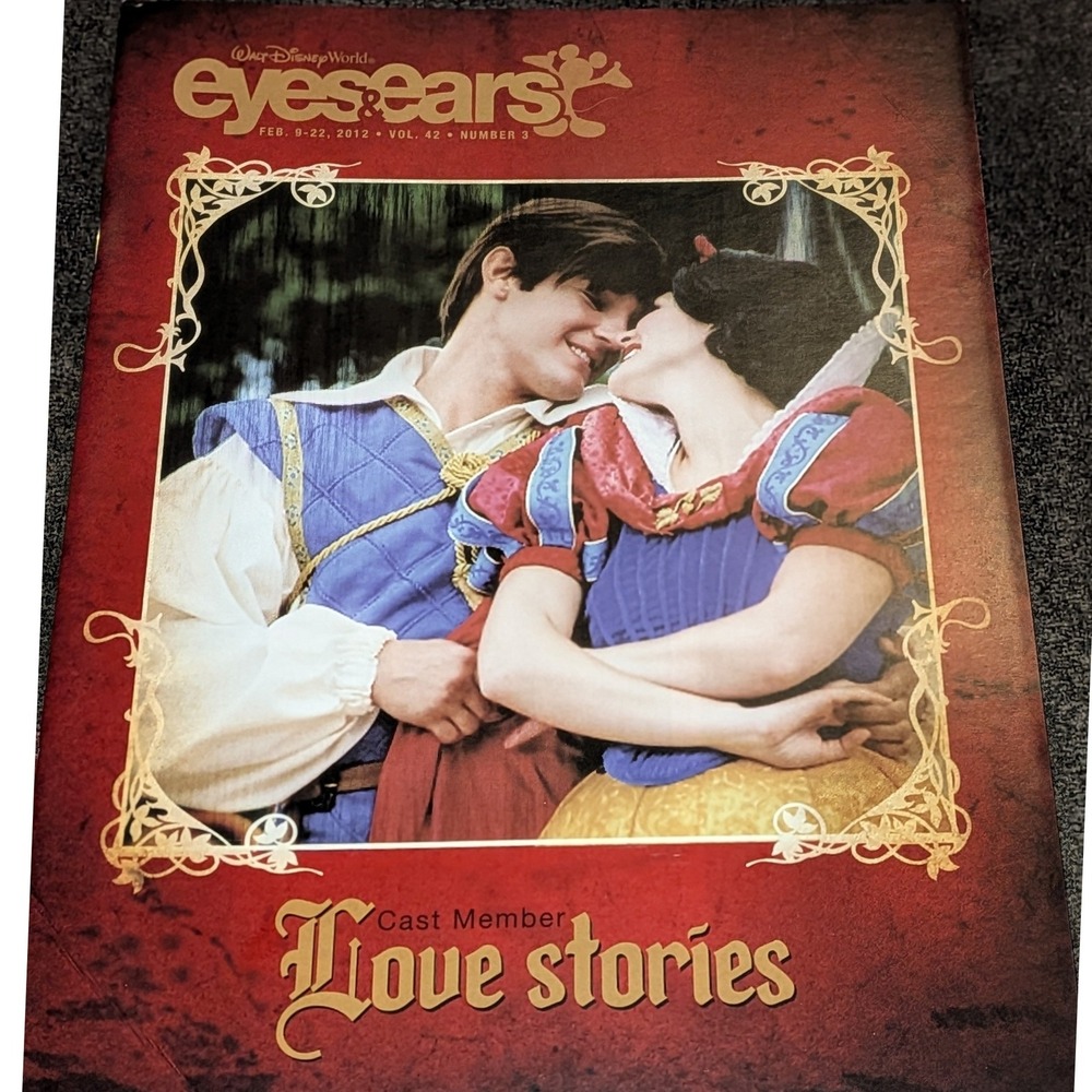 Disney World Eyes & Ears Magazine Feb 2012 Vol 42 No 3 Snow White Love Stories‎